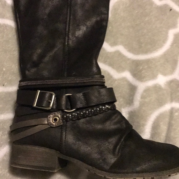 Boots - Picture 2 of 3